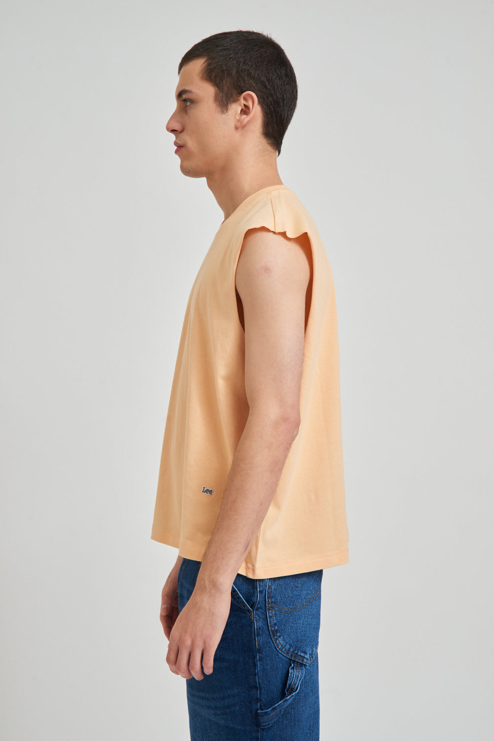 Sleeveless Lee
