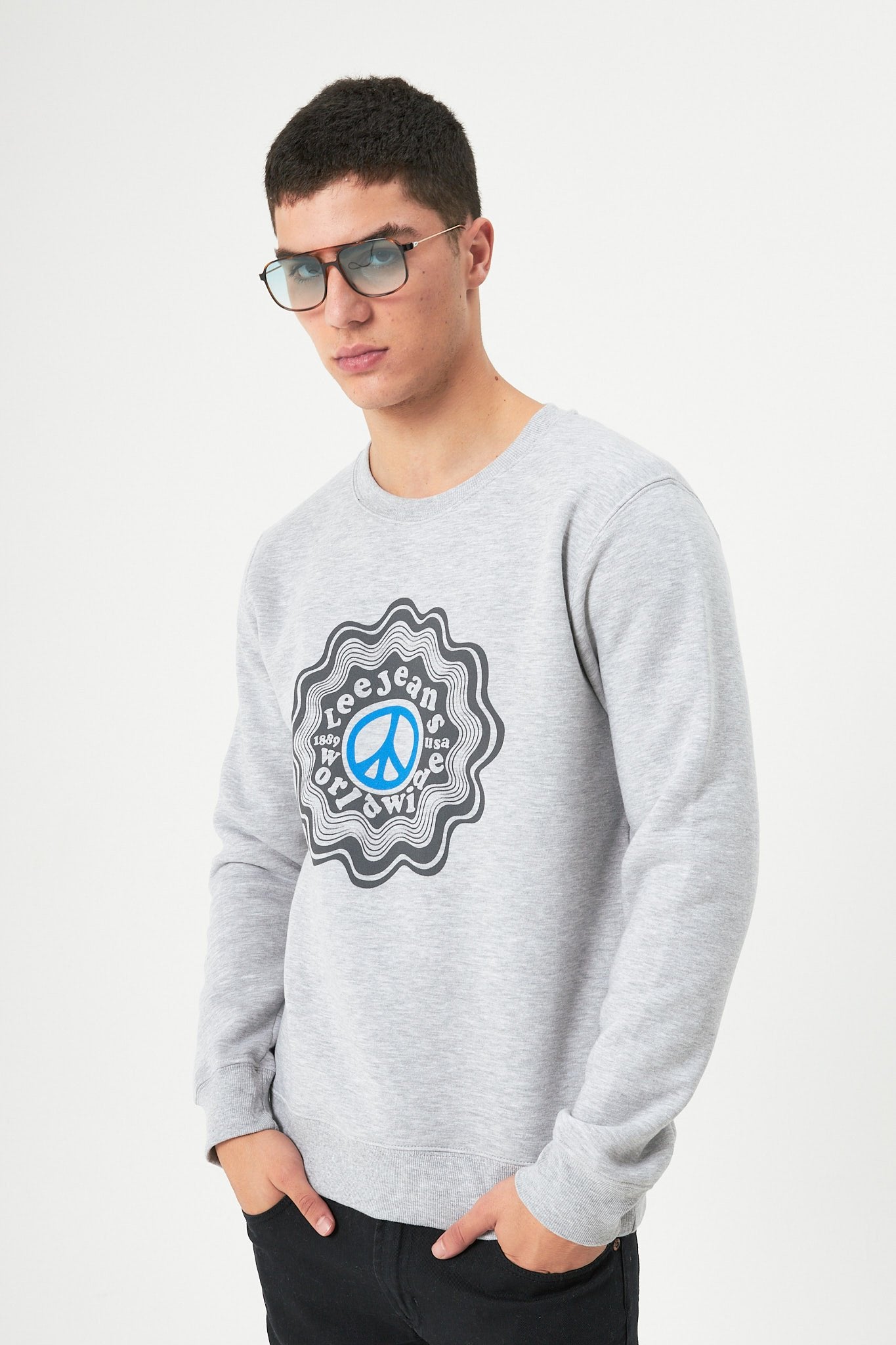 Roundneck Fri Worldwide