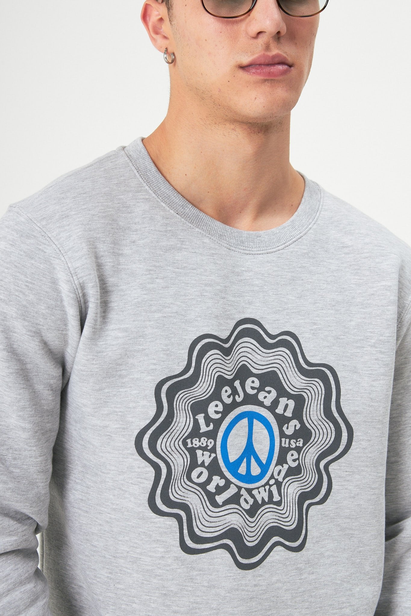 Roundneck Fri Worldwide