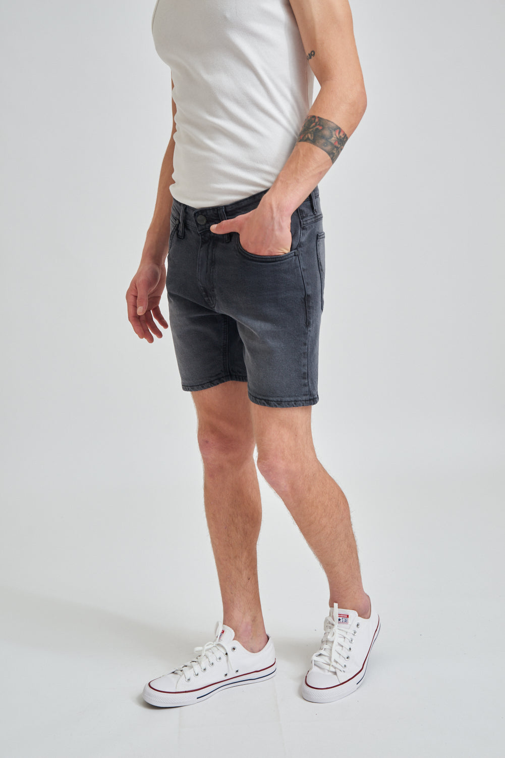 Bermuda Black Gray
