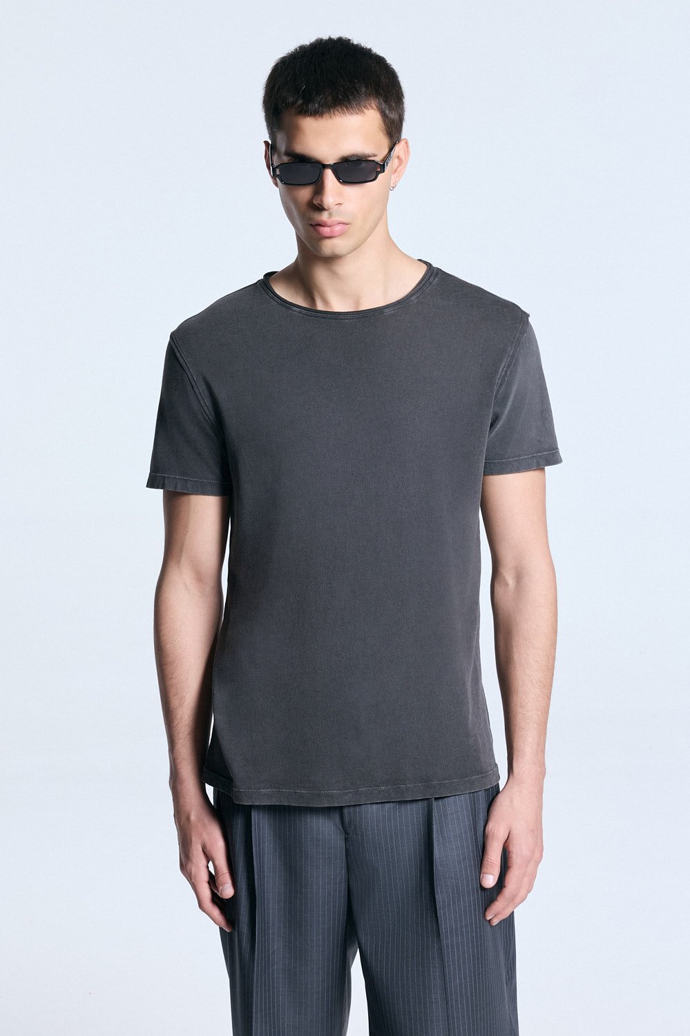 Remera Street Gris Oscuro