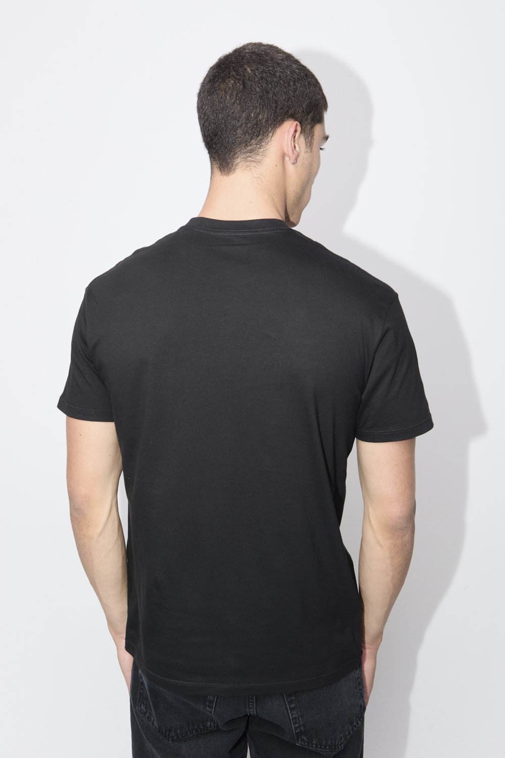 Remera Stud Negro